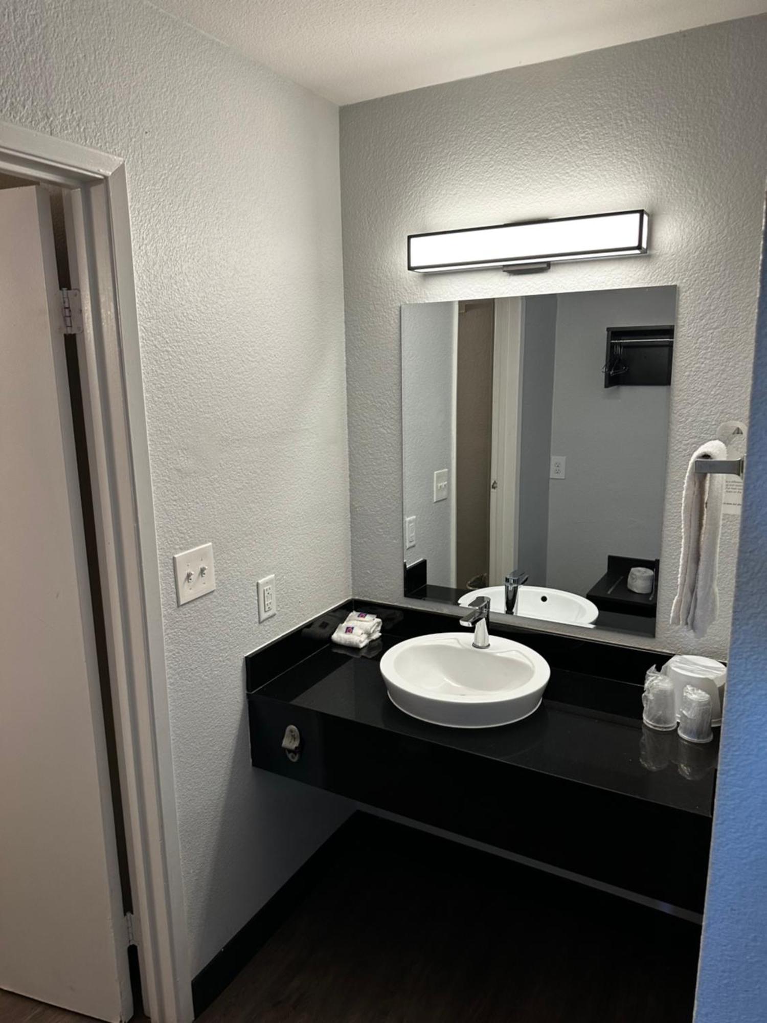 6-san Diego, Ca - Circle - Mission Valley Hotel