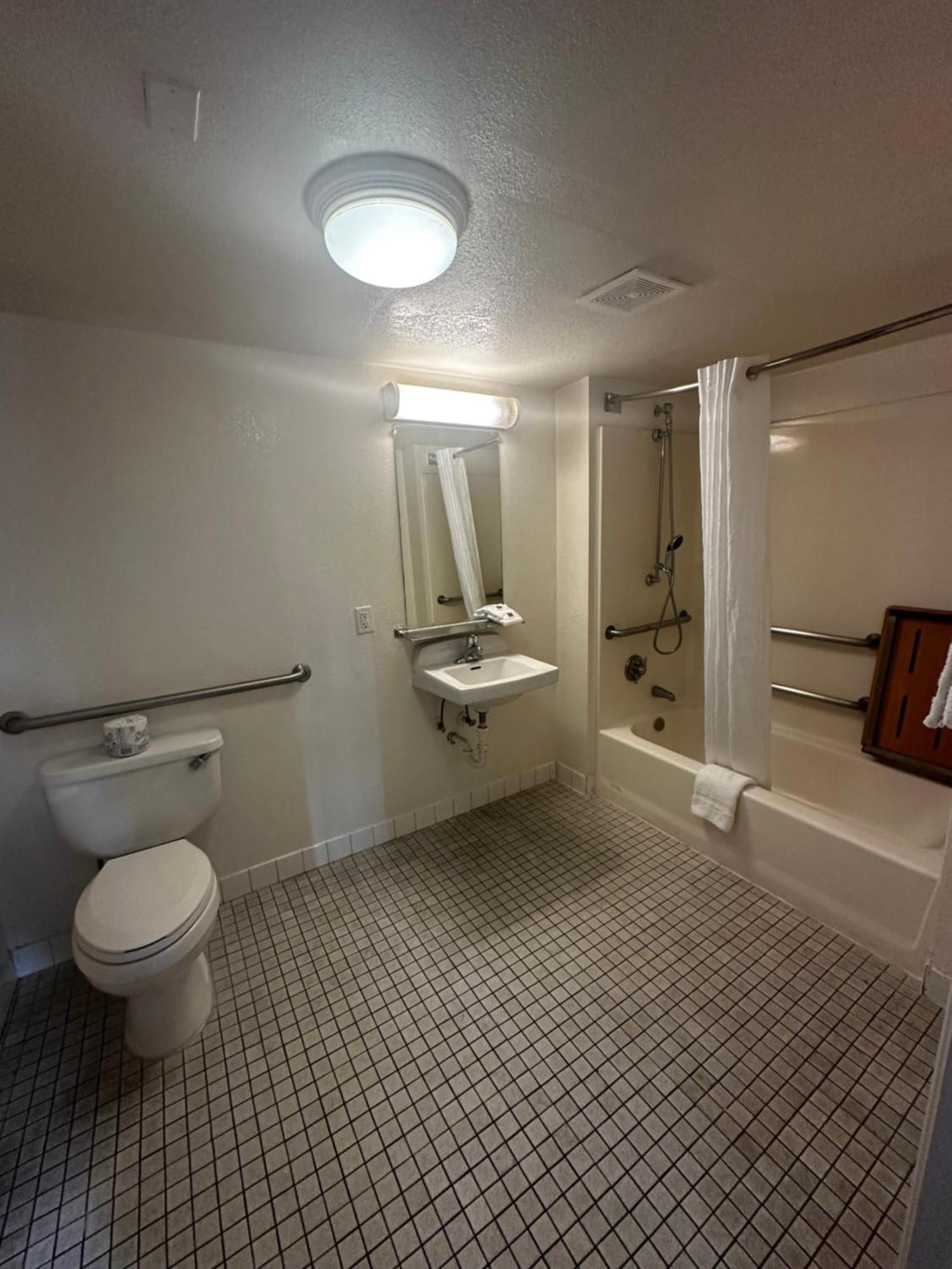 6-san Diego, Ca - Circle - Mission Valley San Diego
